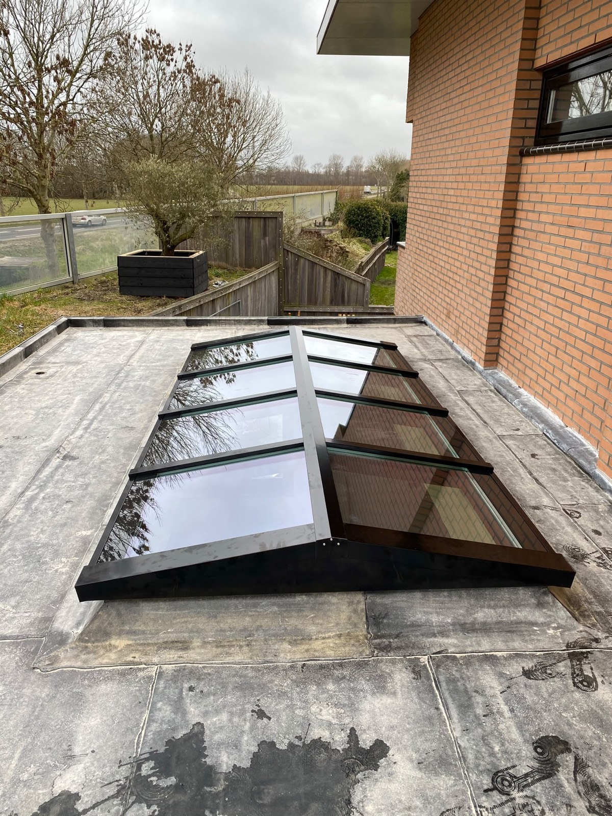 Nieuwe lichtstraat op plat dak